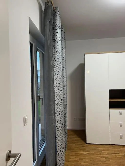 Three Bedroom Apartment In City Centre With A Grand Garden Φραγκφούρτη 0*,